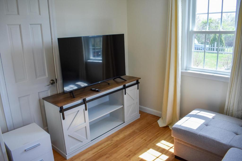 Seaside Serenity, Just A Block /0.1 Mile Away From The Beach Yarmouth Port Dış mekan fotoğraf